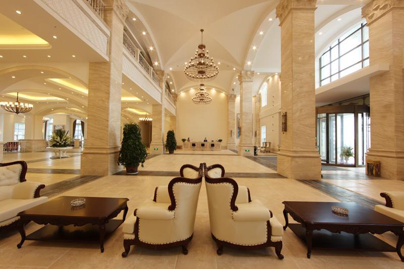 Blue Sky Hotel Yantai Esterno foto