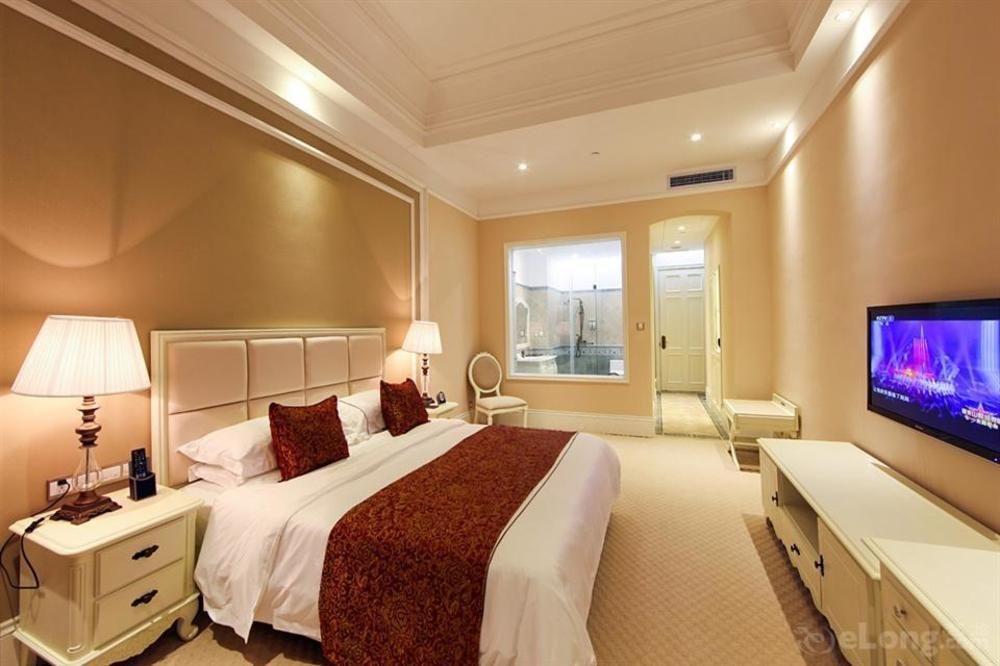 Blue Sky Hotel Yantai Esterno foto