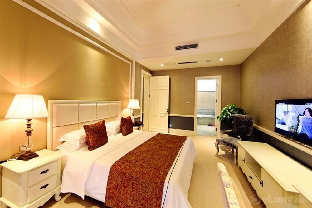 Blue Sky Hotel Yantai Esterno foto