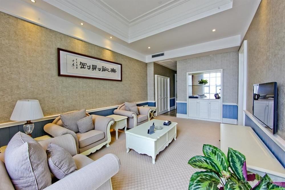 Blue Sky Hotel Yantai Esterno foto